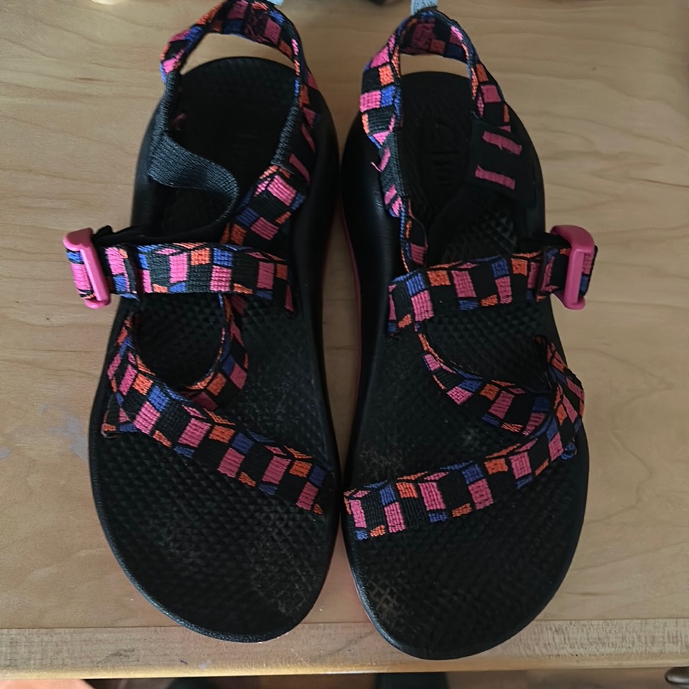 Kids size 4 chacos sandals